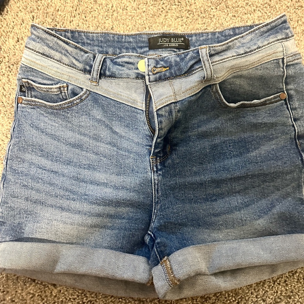 Judy Blue Size Large blue Jean shorts